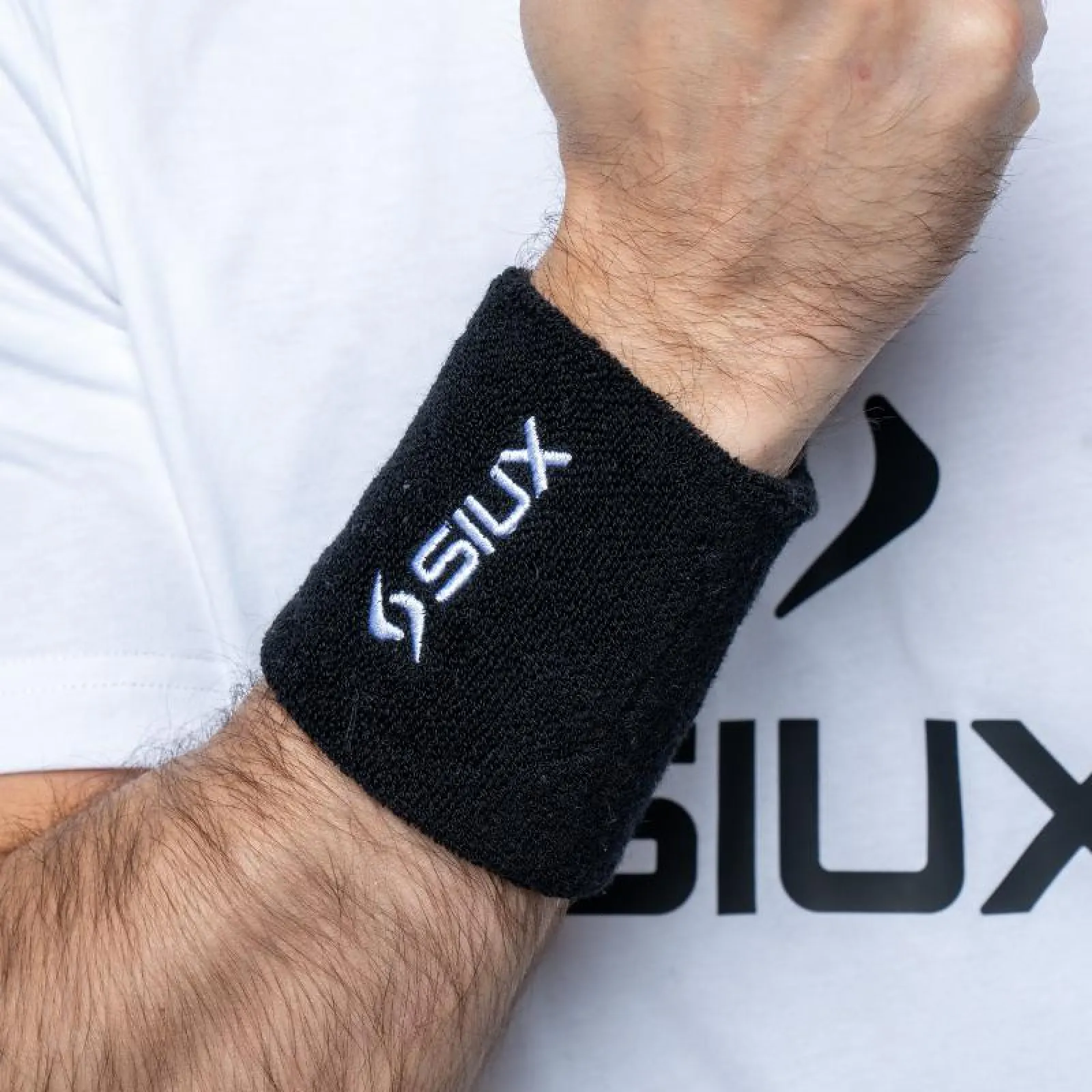 munyequeras-siux-basic-26-corta-negro-2-unidades-1600x1600 Siux Basic 26 Short Wristbands, Black, 2 Units - Image 1