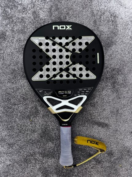 Used NOX AT10 Genius 18K 2026 padel racket